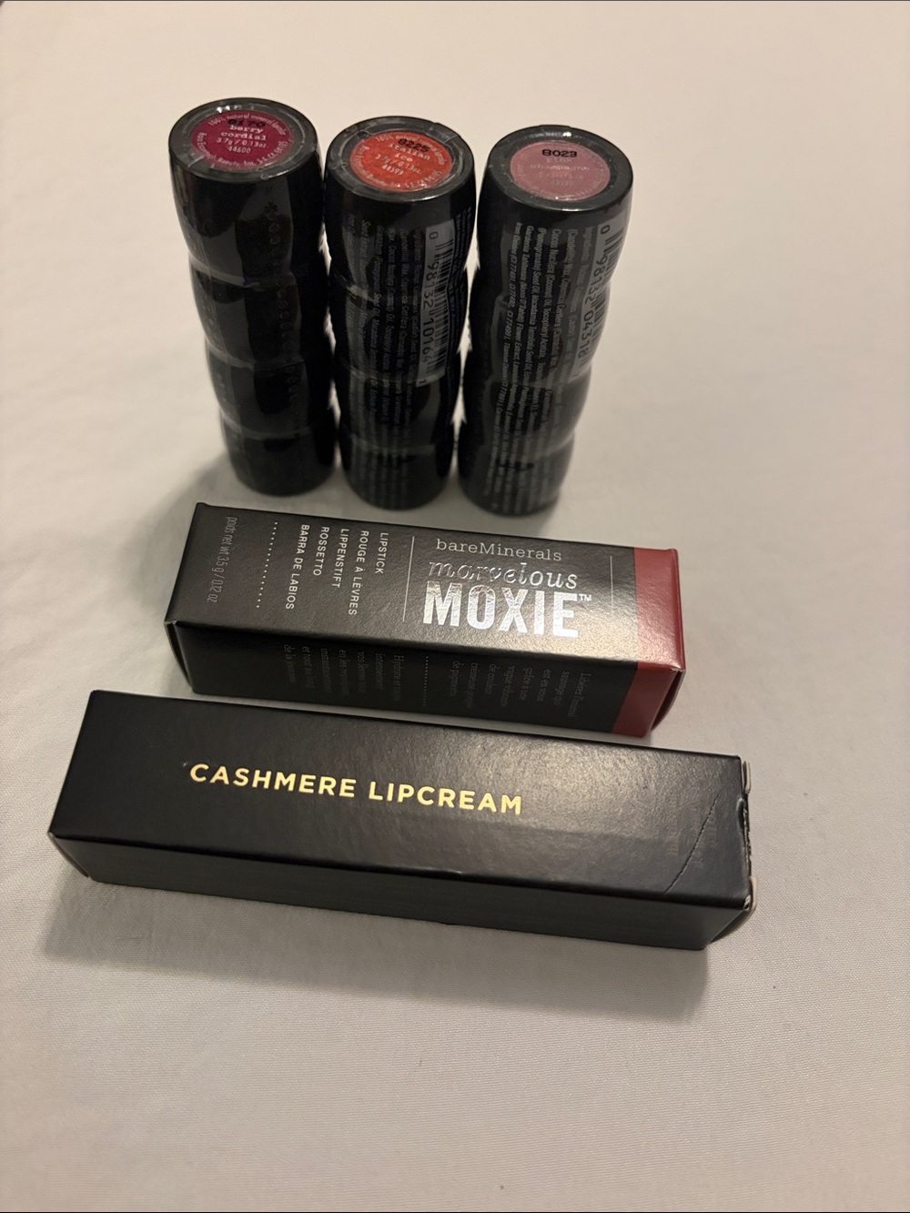 Lot of bareMinerals Moxie Lipsticks & Cashmere Lipcream - Red, Pink, Coral